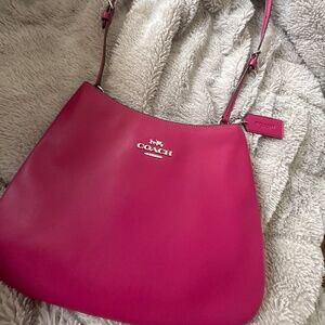 Coach CO952 Penelope Bright Violet Smooth Leather Shoulder Coach Bag
